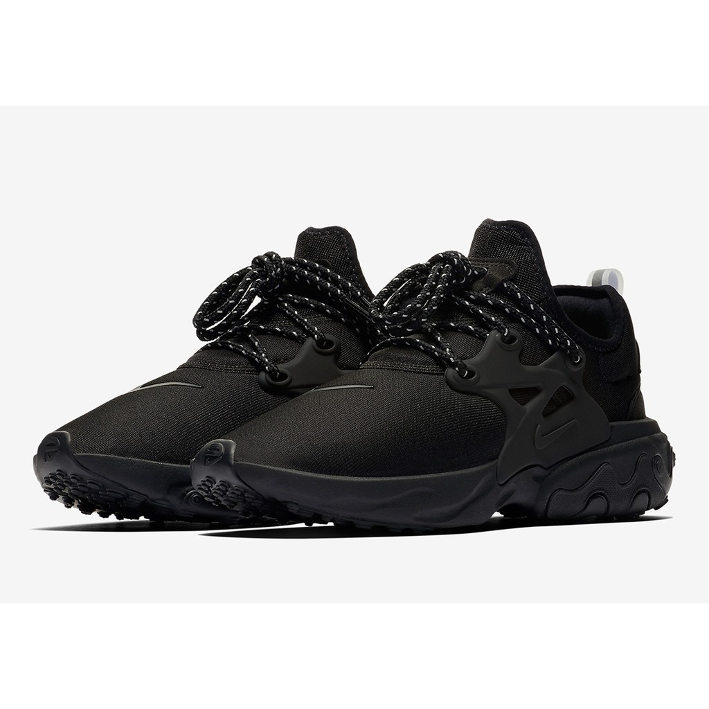 black nike presto react