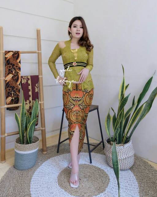 Set Kebaya Bali Modern Modifikasi brokat rangrang,  kebaya murah