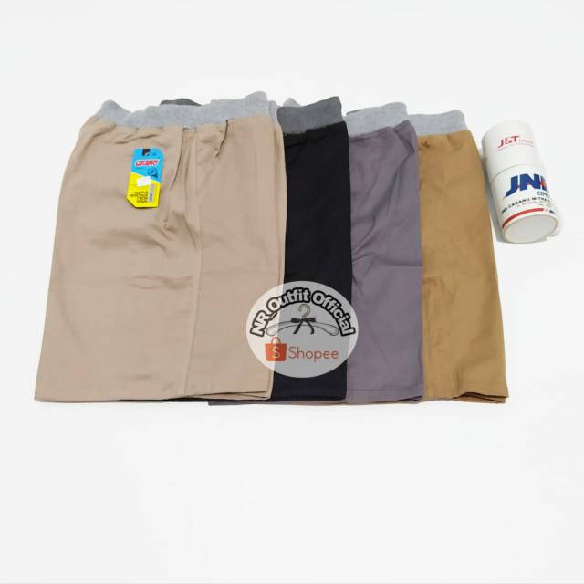 Celana Chino Pendek Pria Jumbo Big Size Chinos Pinggang Karet Cotton Combed Diamond Size 39-44