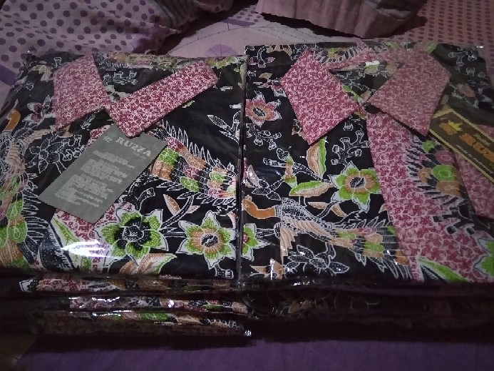 Ruzza Batik Couple Motif Phoenix Pink Merak Kupu Hitam Manis Seragam Keluarga