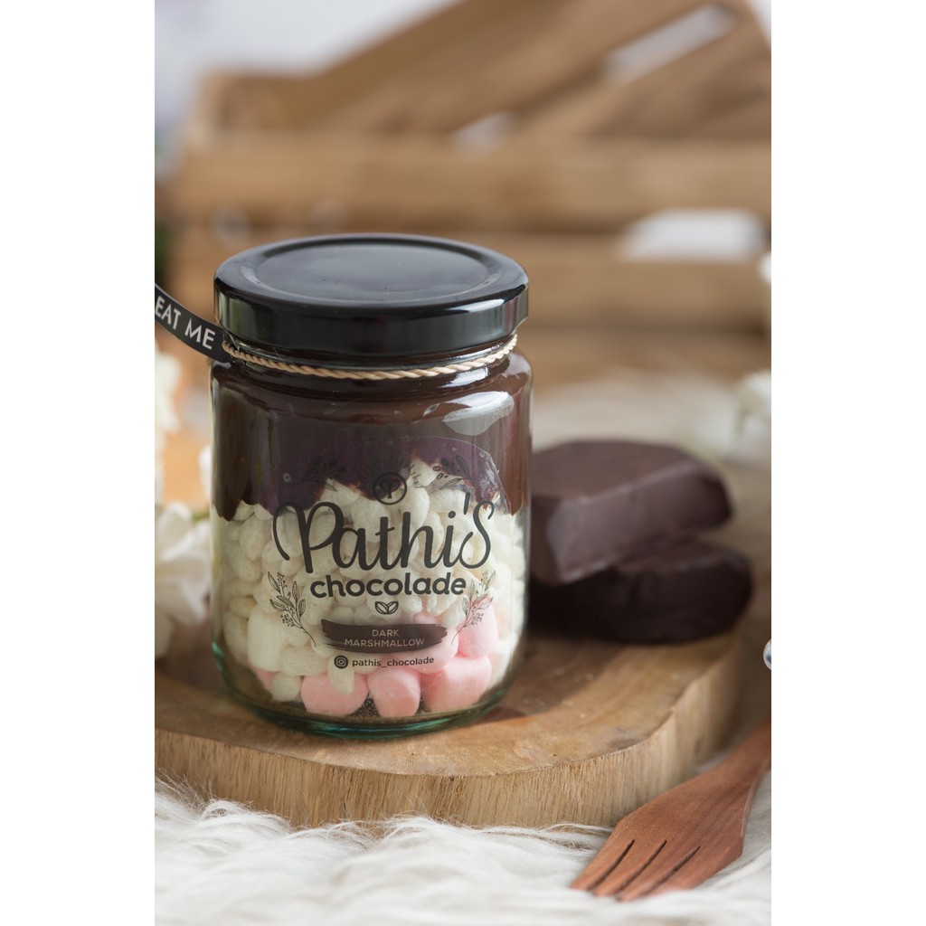 

Pathis Chocolade Coklat Lumer JAR CRUST CRUNCHY - DARK MARSHMALLOW