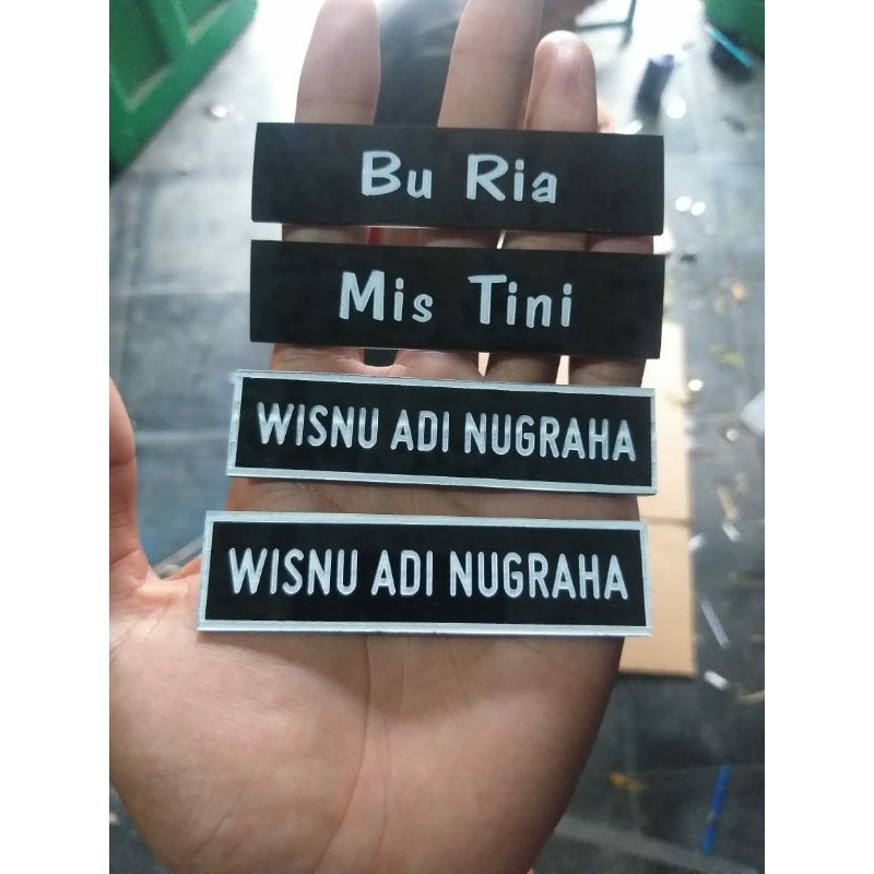 

NAME TAG ACRILYC PENITI