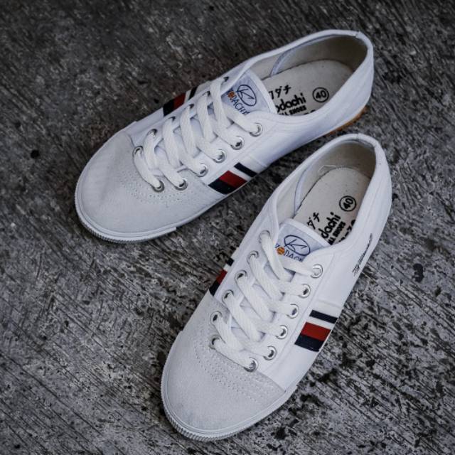 Sepatu Kodachi 8112 Monaco