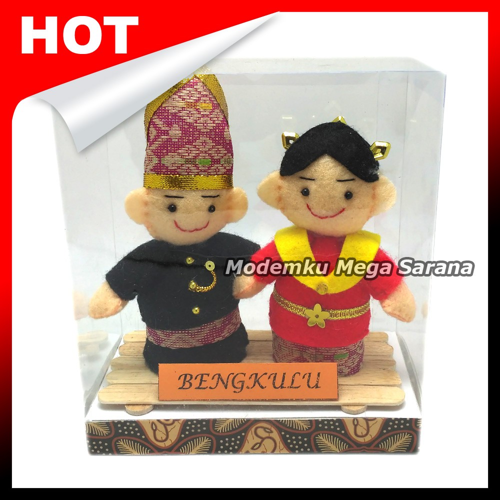 Boneka Pakaian Adat Bengkulu