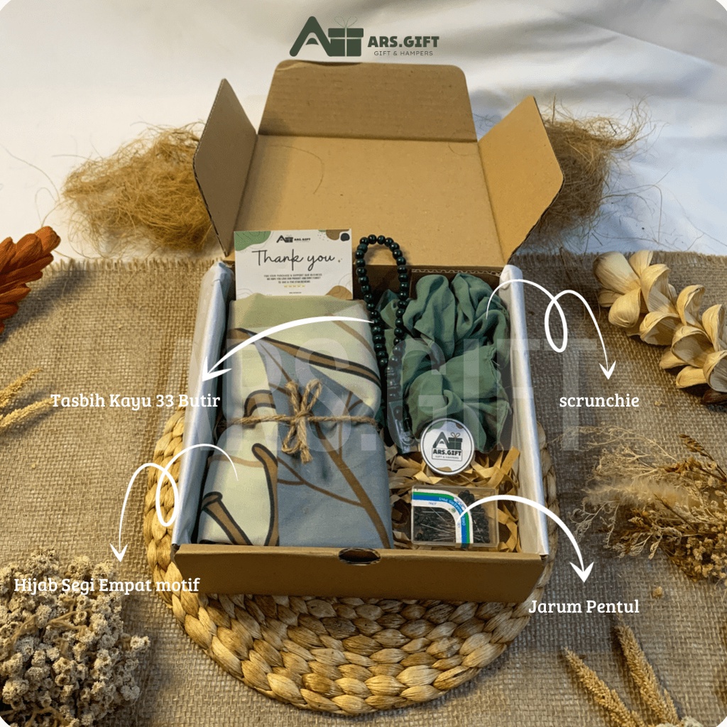 Hampers Hijab Motif / Hampers Hijab Segi Empat / Hampers Ulang Tahun / Hampers Idul Fitri