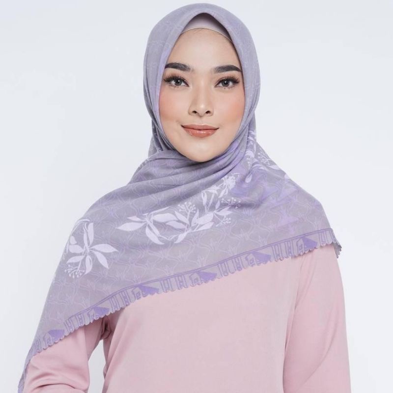 Jilbab Segiempat Zaskia Mecca - Palembang Scarf. stok terbatas