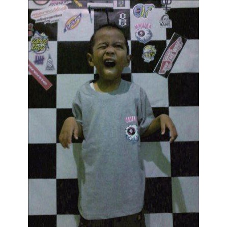 kaos skate mnwka size L ANAK UMUR 4-6 THN