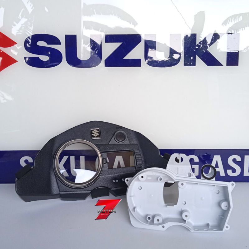 COVER MIKA SPEEDOMTER SATRIA FU FACELIFT ATAS BAWAH ORIGINAL SUZUKI SGP