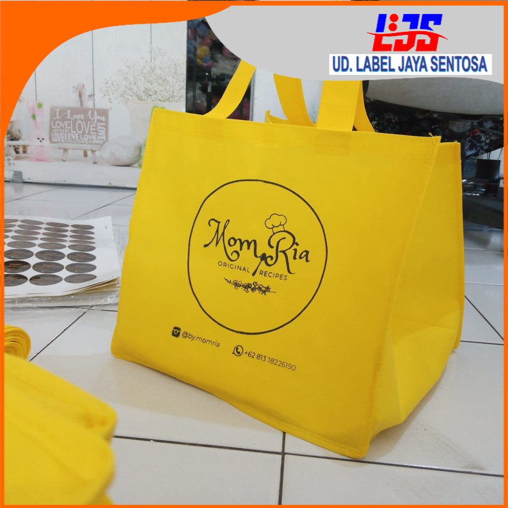 

GROSIR (PO) [37x30 lebar 25] Tas Spunbond Dus Kue Besar Free Sablon Free Desain Label_jaya