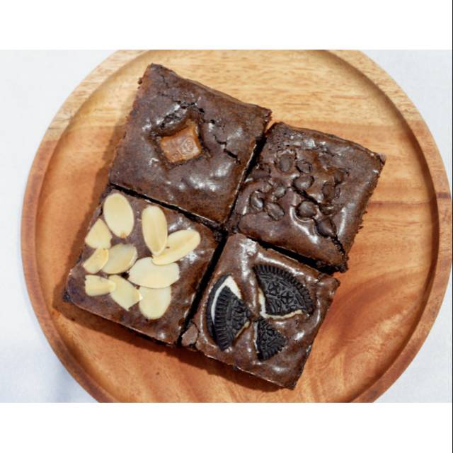 

Premium Brownies box of 4 (10x10cm)