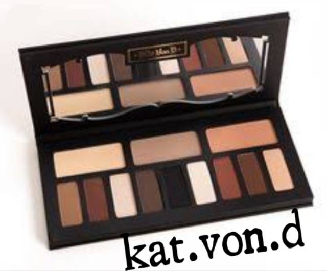 MAKEUP REVOLUTION EYESHADOW PALETTE