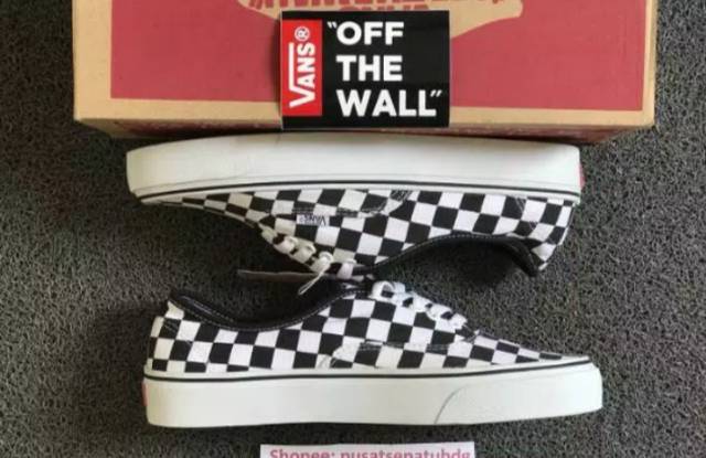 SEPATU43 VANS AUTHENTIC FULL BLACK HITAM POLOS WHITE PUTIH OLDSKOOL ERA