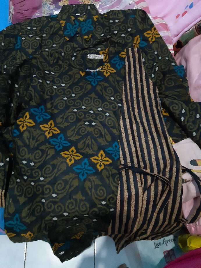 Temukan Maura Couple - Sania Ruffle Batik Couple Ori Ndoro Jowi Dnt Garansi Termurah Shopee