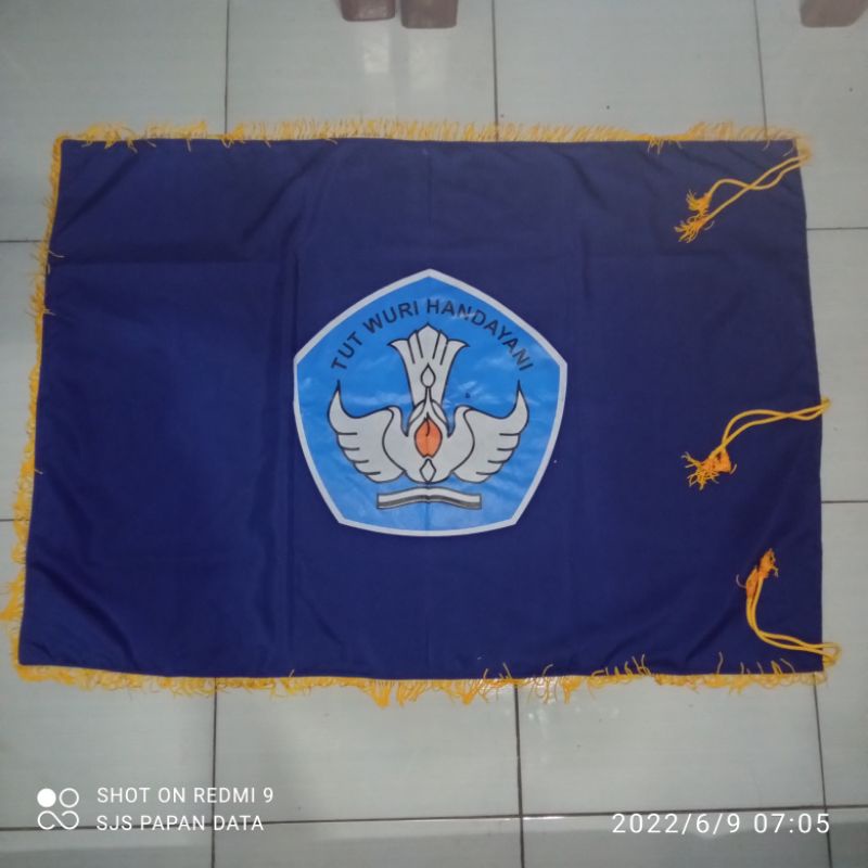

Bendera Panji Tut Wuri Handayani