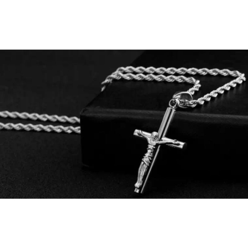 KALUNG TAMBANG SALIB YESUS SILVER MODEL PRIA WANITA,TERBARU DAN TERLARIS