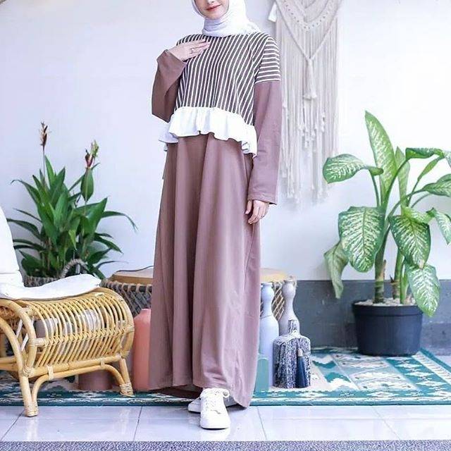 GAMIS STRIPE CASUAL SPORTY MURAH