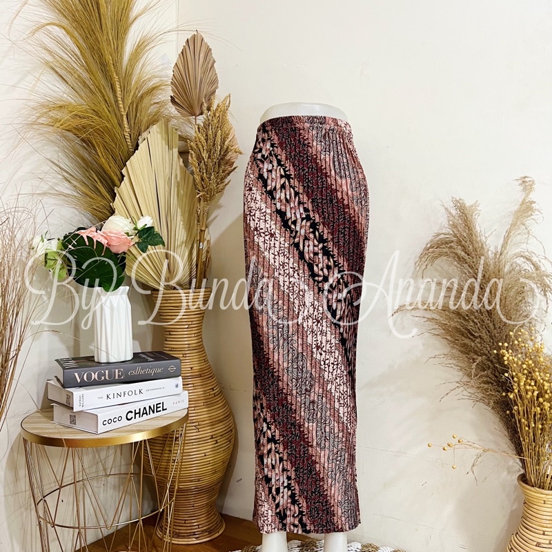 Rok Batik Plisket Fit S - JUMBO All Size-Sabrina Rosegold