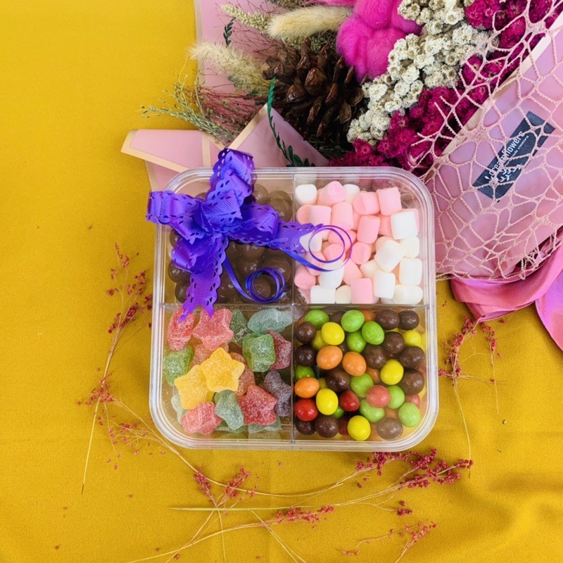 

HAMPERS COKLAT LEBARAN