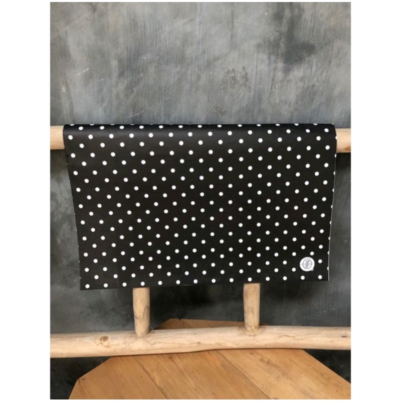 

Kertas kado/Kertas kado hitam