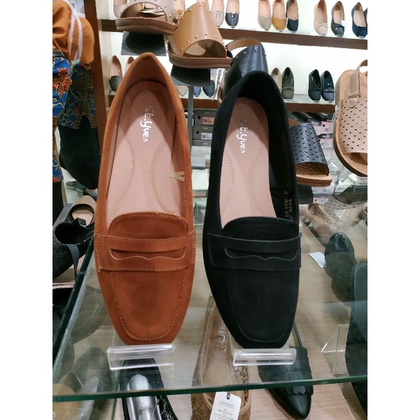 St Yves Sepatu Flat Branded Original Matahari