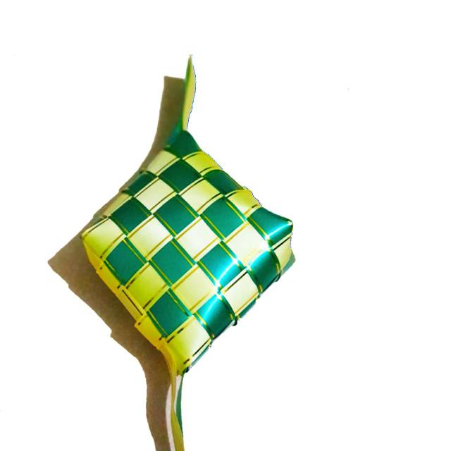 

Hiasan Ketupat Pita Jepang List Emas Ukuran Double Jumbo Extra Besar XXXXXL 24 x 24cm