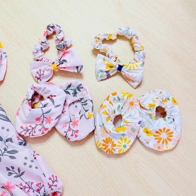 Jumper Fashion Bayi Flower Set Sepatu dan Bando Murah Meriah