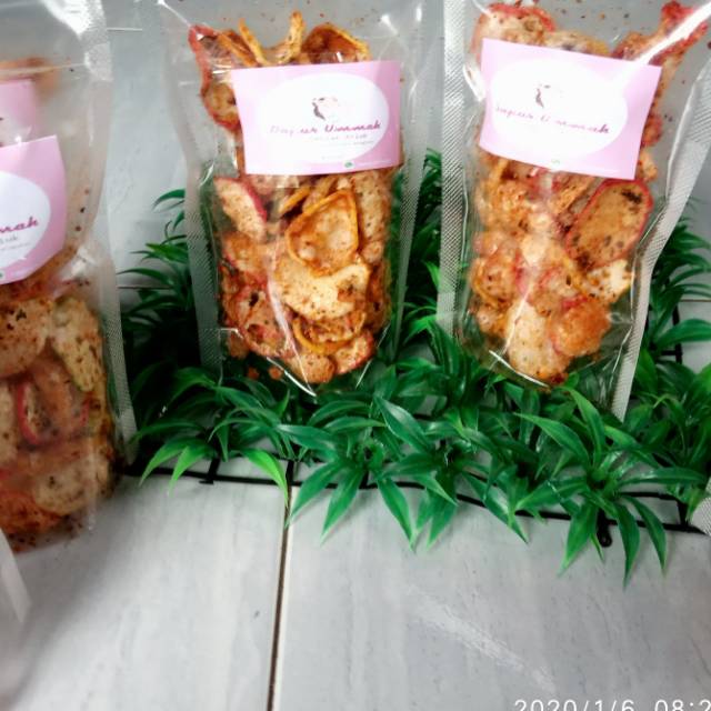 

kerupuk seblak kriuk