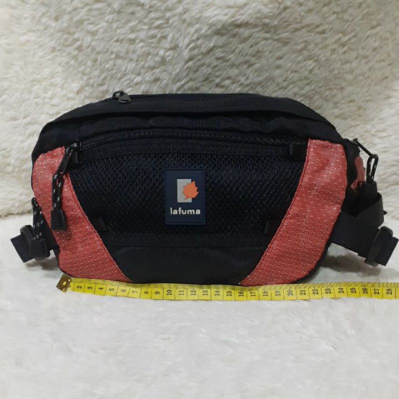 Tas Pinggang Second / Preloved / LAFUMA Waist Bag Hitam Merah Corak / Bekas