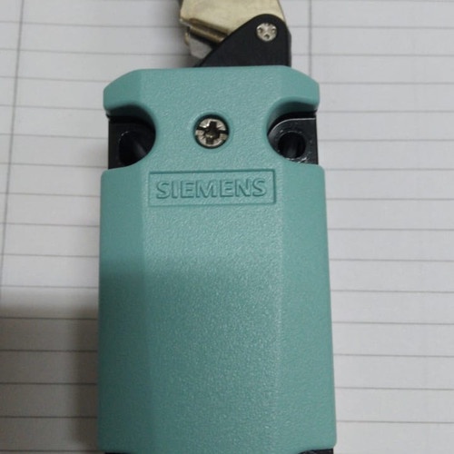 PERTUKANGAN OTOMASI INDUSTRIAL LIMIT SWITCH SIEMENS 3SE5112-OCE01