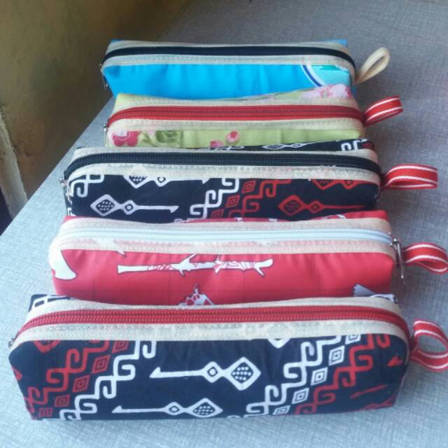 

Souvenir pernikahan Tempat pensil
