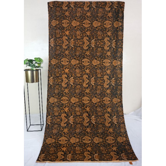 Bahan Batik Kombinasi Tulis Motif Wahyu Hitam