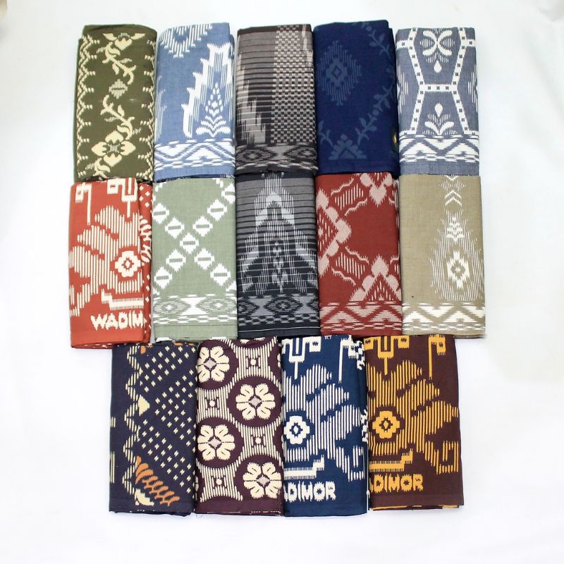 Sarung Wadimor Motif Bali kembang