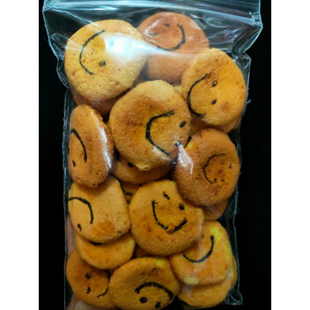 

Bolu Senyum Smile 250 gr Kue Kering