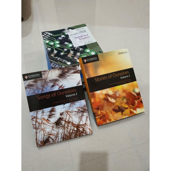 CAMBRIDGE SONGS OF OURSELVES STORIES OF OURSELVES BUKU ASLI ORIGINAL