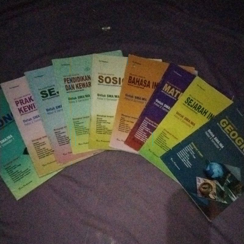 

PRELOVED buku LKS kelas 10 Semester 1
