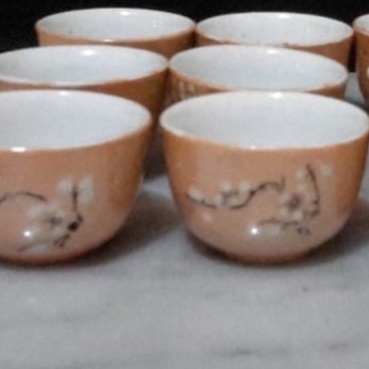 Cawan Kecil antik CHINA -Zaman Revolusi Kebudayaan motif bunga sakura gold (4 pcs)