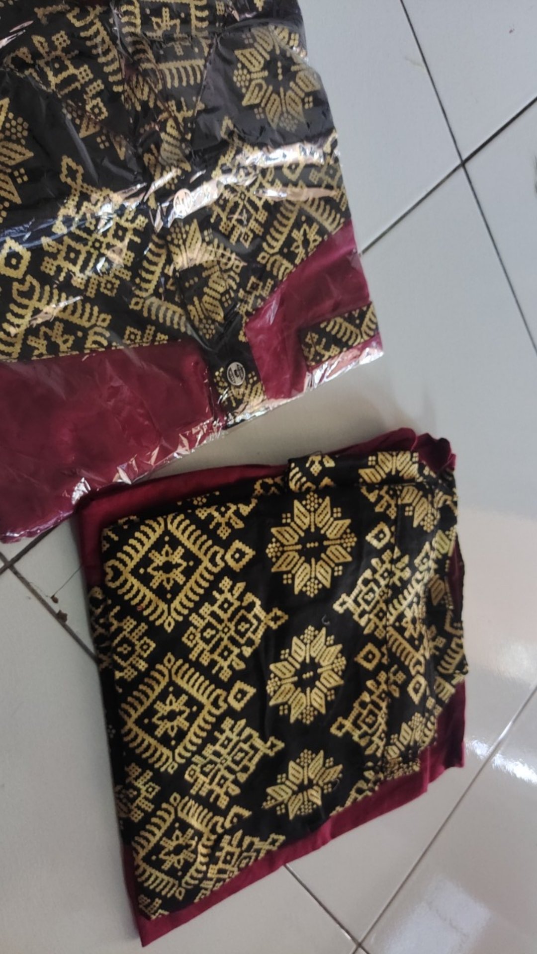 Maura Couple - Sania Ruffle Batik Couple Ori  Ndoro Jowi Dnt Garasi Termurah  Shopee - Couple Reno