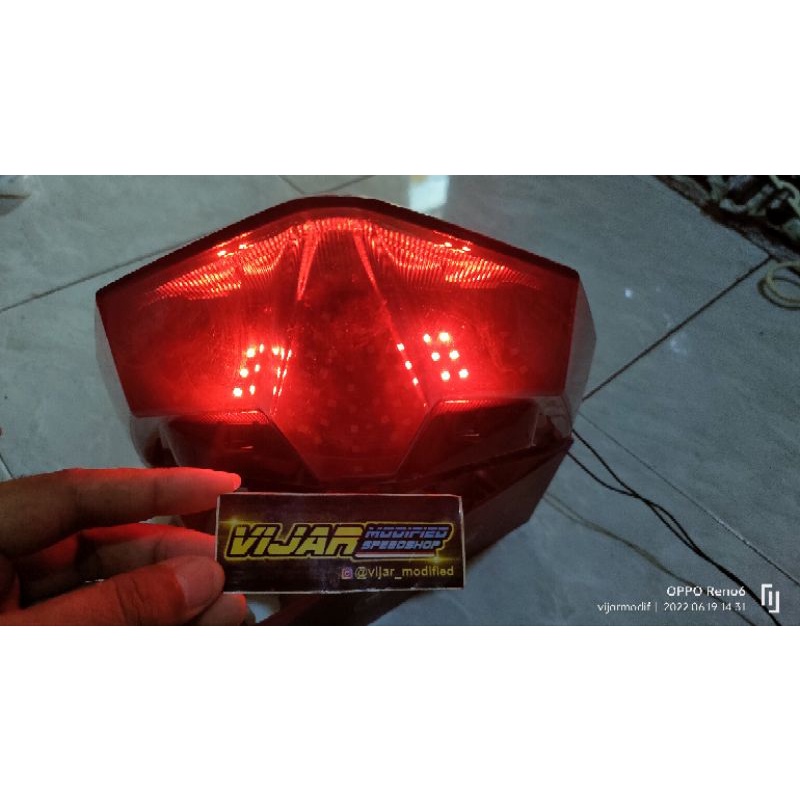 stoplamp new Vario 150 custom running/stoplamp new Vario custom led running 10 mode/Lampu belakang n
