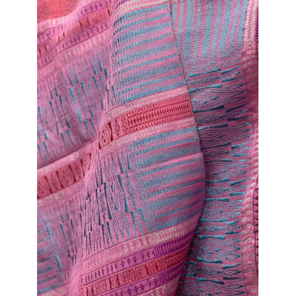 Songket Tarutung motif  TumtumanDengan Benang Purada 
Rp 2.300.000
