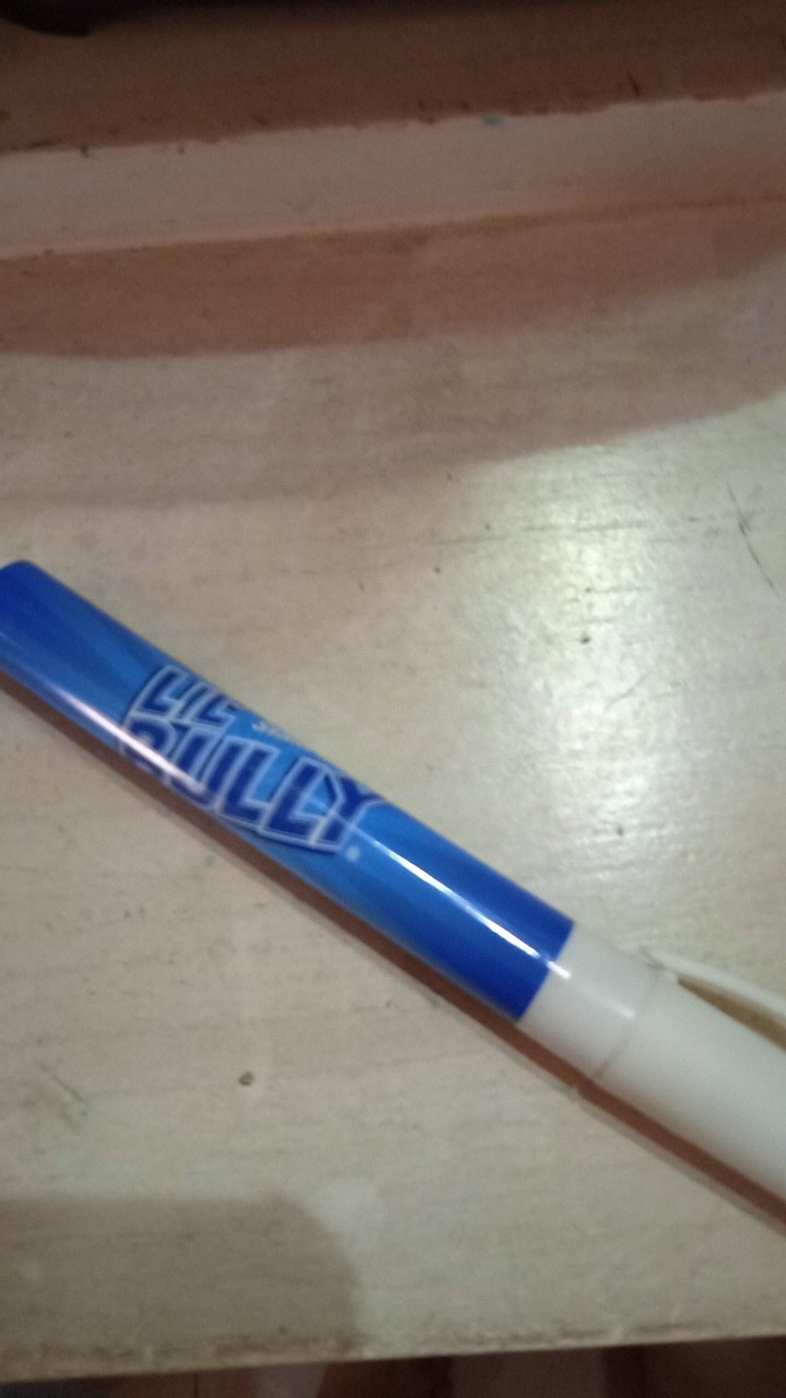 Pen Penghilang Noda Pada Baju