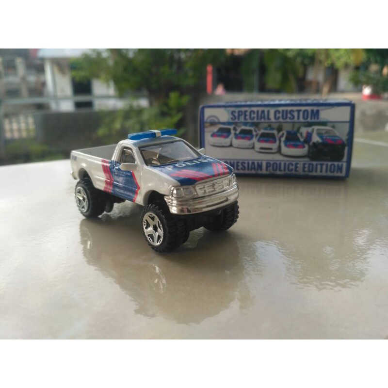 Hot Wheels Polisi Indonesia 1997 Ford F-150 truck