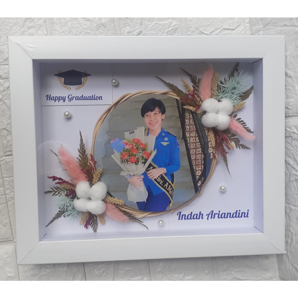 Frame 3D PBK Hisan Bunga Kering Wedding Gift Hampers Murah Graduation Ulang Tahun Kelulusan Teman