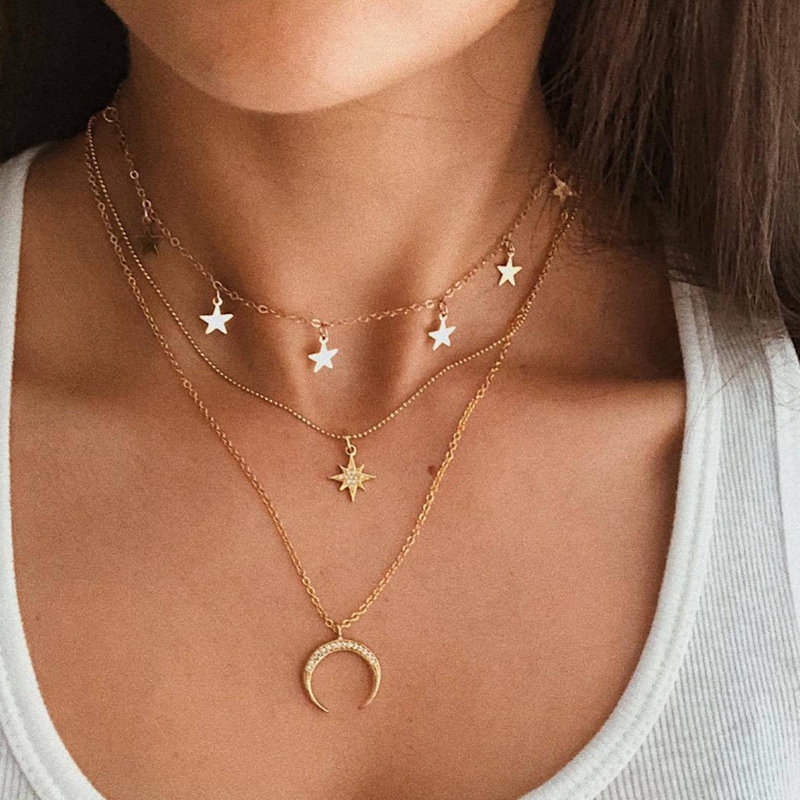 YEEZII Kalung Choker Banyak Lapis dengan Liontin Bulan Sabit Warna Emas Gaya Retro untuk Wanita