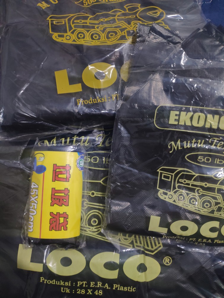 Kantong Plastik Kresek Loco Ekonomis 17 X 33 Hitam Isi 50 Lbr