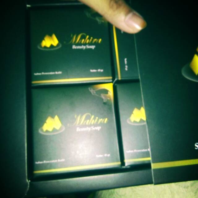 Mahira beauty soap