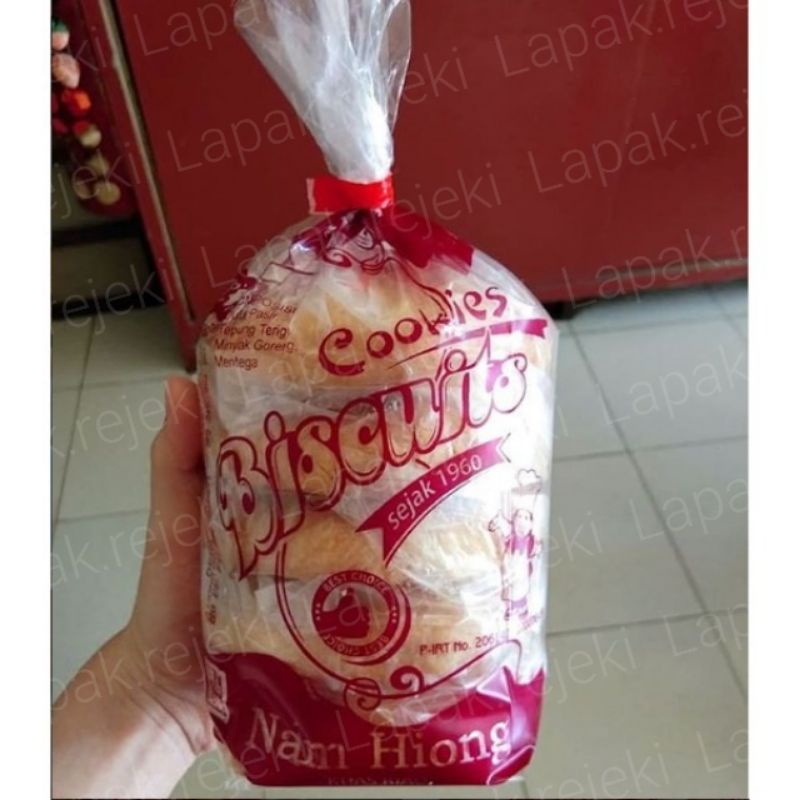

Phong Pia / Kue Kering Kembang Nam Hiong Khas Selatpanjang