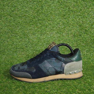 valentino camo rock runner