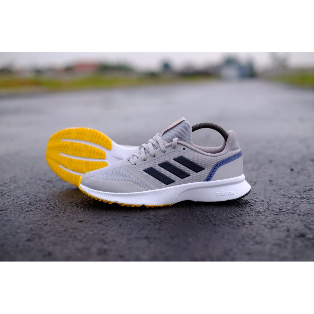 adidas nova flow grey