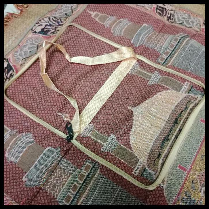 SEJADAH TAS KECIL SAJADAH LIPAT OLEH2 HAJI SOUVENIR TRAVELLING | Shopee