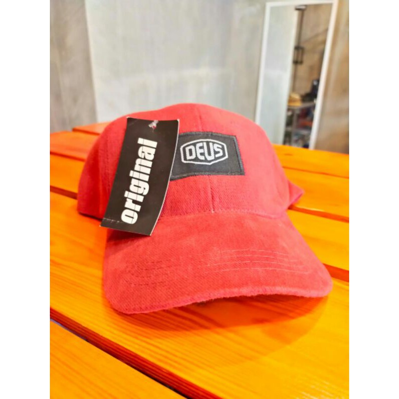 Topi Distro | Deus